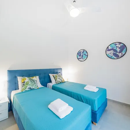 Villa Ami, Roda, Corfu: 10 Guests, Heated Pool, Private Mini Golf, Pool Table & More!! Exterior photo