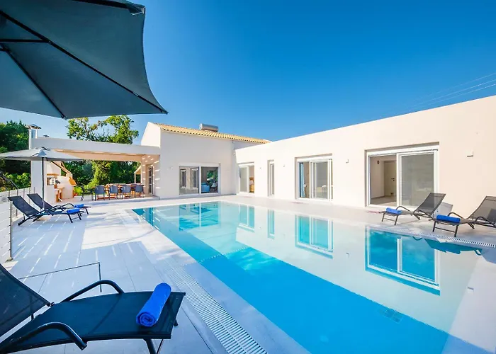 Villa Ami, Roda, Corfu: 10 Guests, Heated Pool, Private Mini Golf, Pool Table & More!!