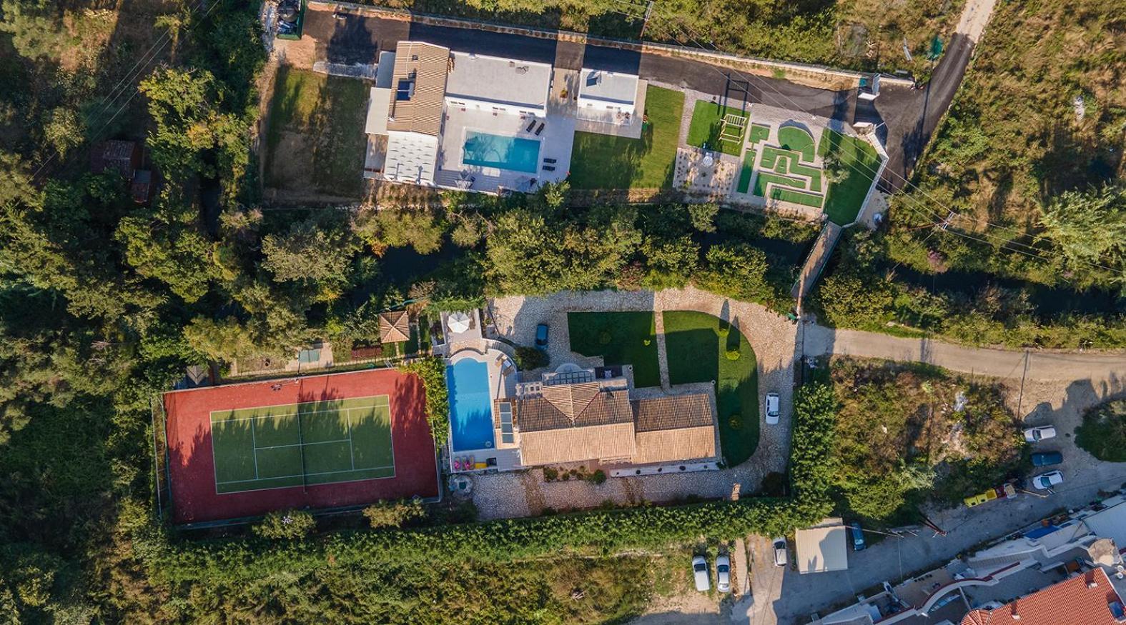Ami, Roda, Corfu: 10 Guests, Heated Pool, Private Mini Golf, Pool Table & More!!