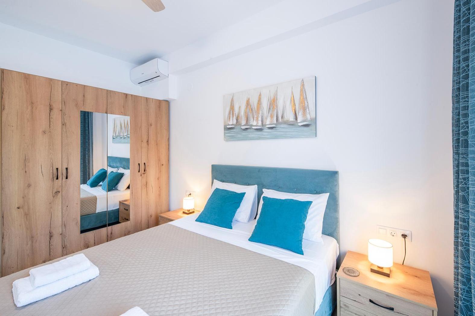 Ami, Roda, Corfu: 10 Guests, Heated Pool, Private Mini Golf, Pool Table & More!! Vila *